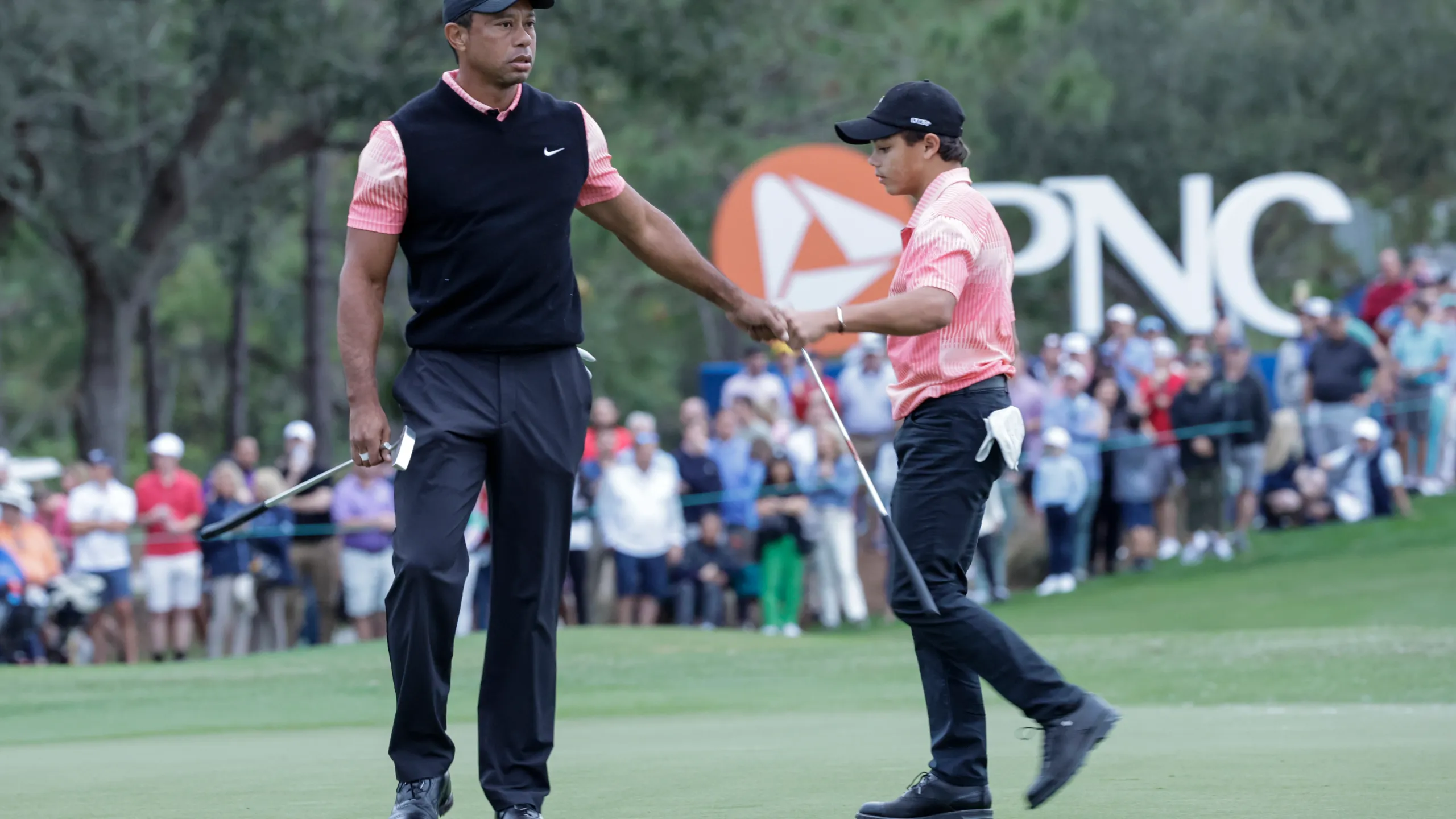 tiger-and-charlie-woods-playing-together-at-the-pnc-championship