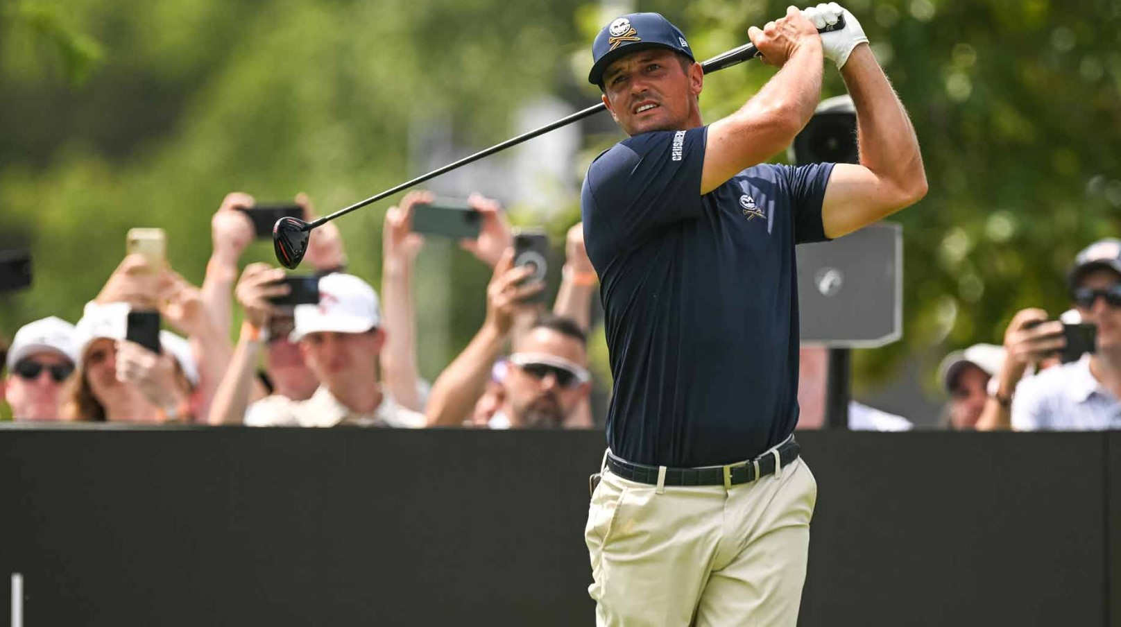 Explore Bryson DeChambeau’s unique golf strategies for consistent, low scores and superior course management.