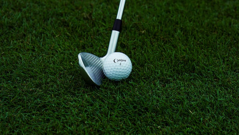 oncore-golf-ball-and-club